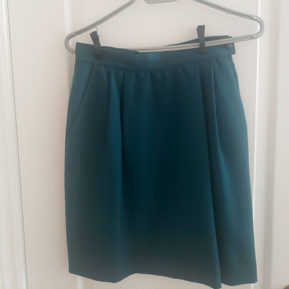 Lipton Women's Skirt- 100% Wool